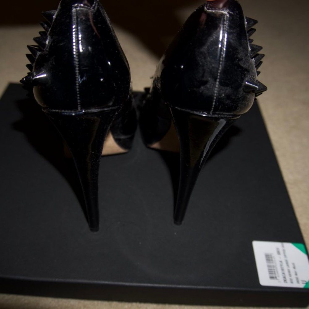 Heels - Picture 6 of 8